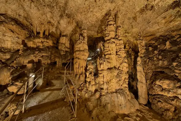 Biserujka stalactite cave near Rudine