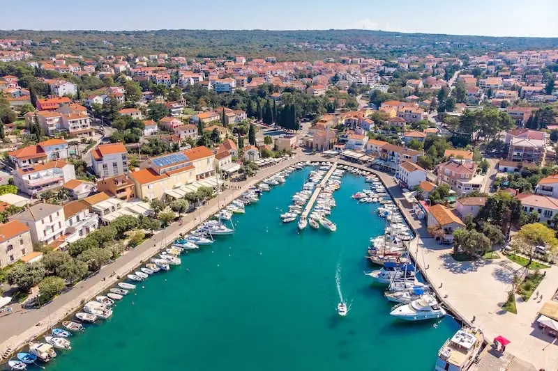 Nautische Aktivitäten auf Krk - Hafen von Malinska